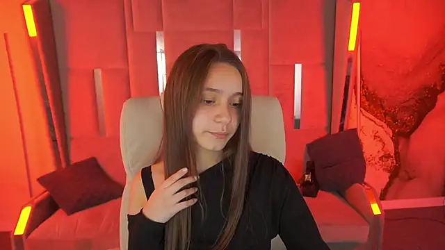 Snapshot of TinyNatalie chatting on November 25, 2025, 7:19 am TinyNatalie online show from November 25, 2025, 7:19 am