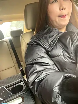 Xiaomili8 online show from December 3, 2025, 4:24 am