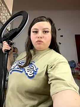 Snapshot of Kitty_Bms_ chatting on December 1, 2025, 6:09 pm Kitty Bms online show from December 1, 2025, 6:09 pm