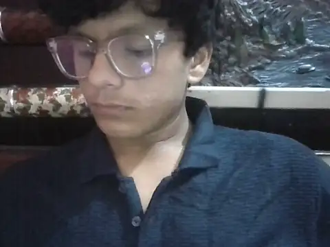 maskedman699 online show from November 28, 2025, 5:51 am