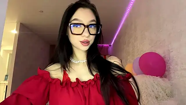 KristaLarmon online show from December 4, 2025, 5:23 pm