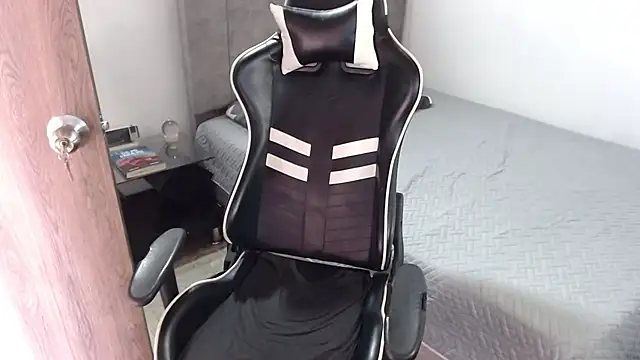 Snapshot of miller_cuper chatting on November 24, 2025, 7:03 pm miller cuper online show from November 24, 2025, 7:03 pm