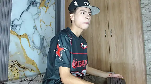 Snapshot of maverickhotson303av chatting on November 24, 2025, 8:42 pm maverickhotson303av online show from November 24, 2025, 8:42 pm