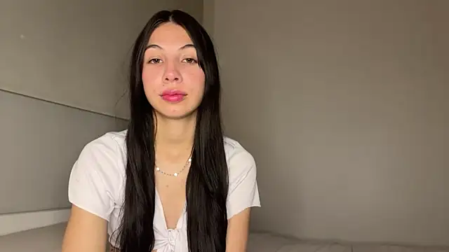 heyitsmia online show from December 2, 2025, 12:55 am