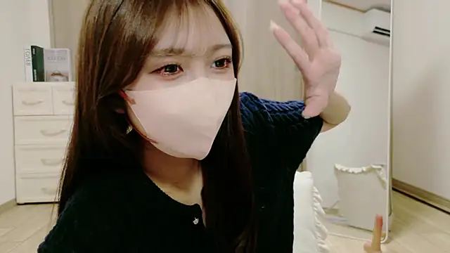 Snapshot of alicechan_v chatting on July 15, 2026, 11:39 am alicechan v online show from July 15, 2026, 11:39 am