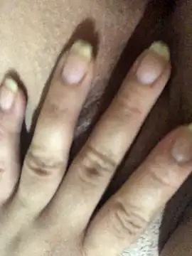  - -sthefany - - online show from December 18, 2025, 3:11 am