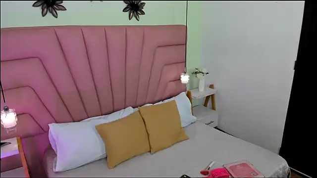 Ambar85 online show from March 6, 2026, 10:10 am