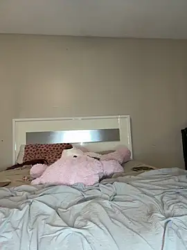 Kiki hammyy online show from April 4, 2026, 8:59 pm