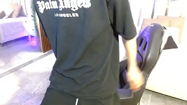 Snapshot of kaelwolf_tay chatting on November 25, 2025, 7:47 pm kaelwolf tay online show from November 25, 2025, 7:47 pm