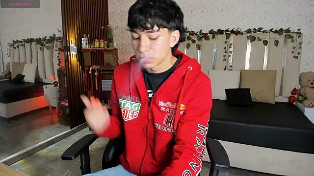 Snapshot of kaelwolf_tay chatting on February 17, 2026, 7:22 pm kaelwolf tay online show from February 17, 2026, 7:22 pm