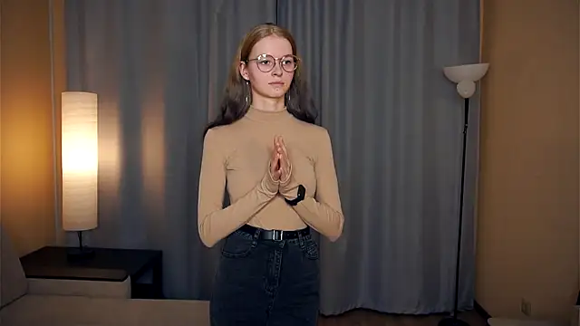 Snapshot of ToyaPletz chatting on November 26, 2025, 6:19 pm ToyaPletz online show from November 26, 2025, 6:19 pm