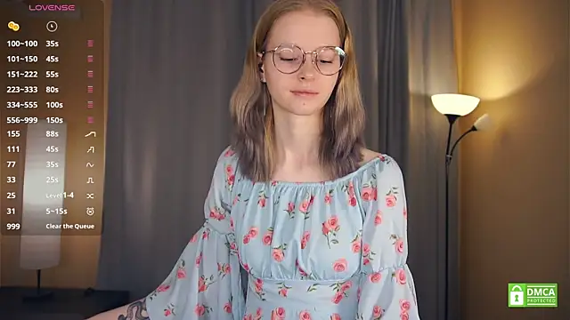 ToyaPletz online show from December 20, 2025, 8:12 pm