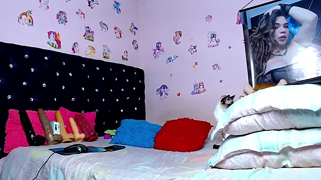 ShantalTsFox online show from April 1, 2026, 1:08 am