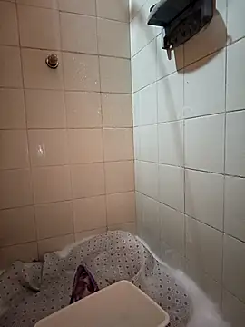 DaslyTsRoze online show from March 22, 2026, 1:34 pm