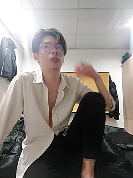 twtung tung online show from November 30, 2025, 4:30 pm