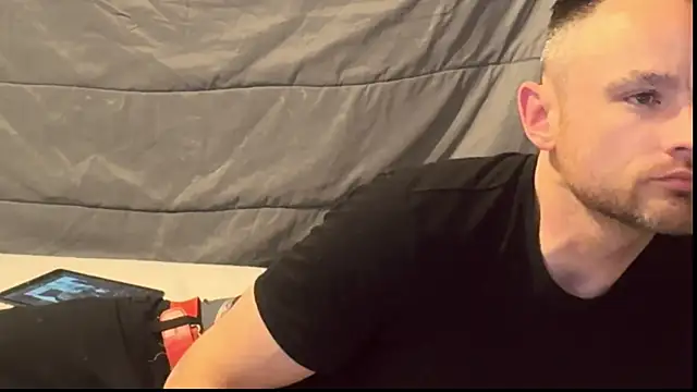 famous1tad online show from April 14, 2026, 10:15 pm