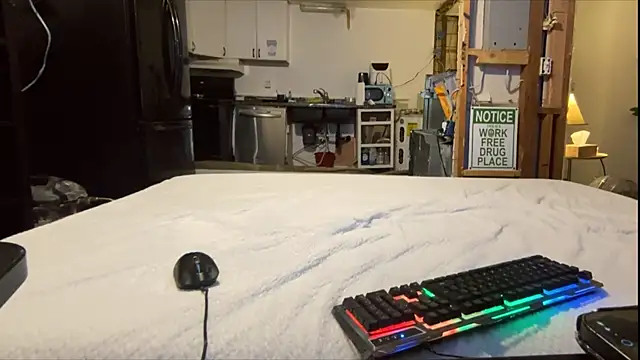 Snapshot of famous1tad chatting on November 29, 2025, 2:06 pm famous1tad online show from November 29, 2025, 2:06 pm