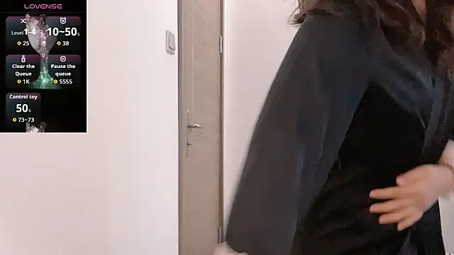 Snapshot of -Doraemonn chatting on November 27, 2025, 12:00 am -Doraemonn online show from November 27, 2025, 12:00 am