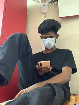 Snapshot of akgymnastic77Z chatting on April 12, 2026, 11:24 am akgymnastic77Z online show from April 12, 2026, 11:24 am