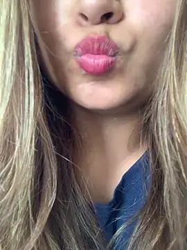 Snapshot of hotladki5 chatting on December 14, 2025, 7:14 am hotladki5 online show from December 14, 2025, 7:14 am