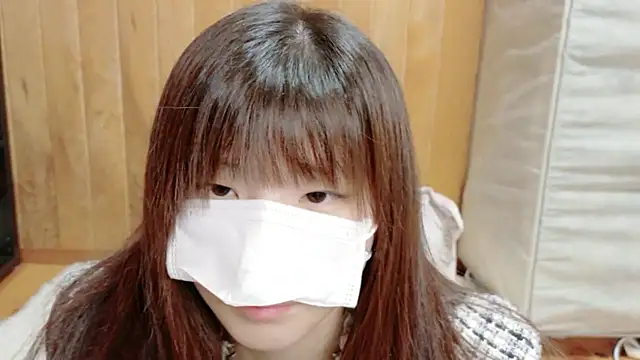  NATSUMI online show from December 18, 2025, 1:15 pm