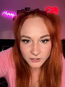 Snapshot of Fiebie_licios chatting on December 1, 2025, 8:37 am Fiebie licios online show from December 1, 2025, 8:37 am