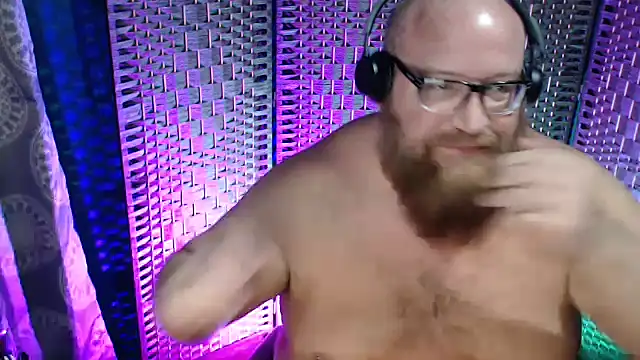 BigBearforCuddles online show from January 7, 2026, 2:27 am