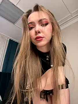 Snapshot of SinCityDoll chatting on November 29, 2025, 1:44 pm SinCityDoll online show from November 29, 2025, 1:44 pm