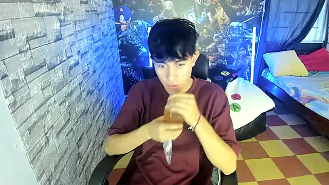 jay orange online show from December 5, 2025, 7:34 pm