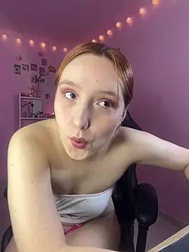 Snapshot of Davne_ chatting on March 3, 2026, 9:00 pm Davne online show from March 3, 2026, 9:00 pm