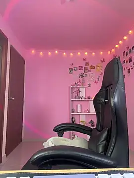 Davne  online show from March 31, 2026, 8:55 pm