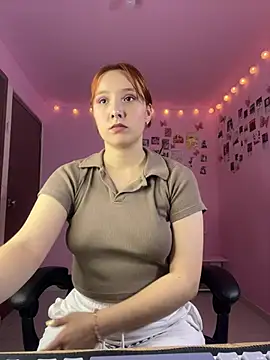 Snapshot of Davne_ chatting on February 18, 2026, 1:47 am Davne online show from February 18, 2026, 1:47 am