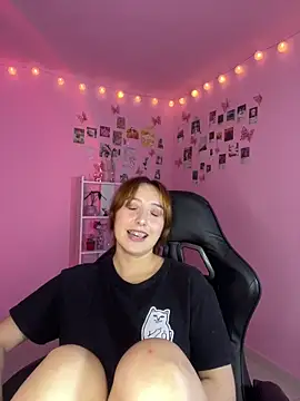 Snapshot of Davne_ chatting on February 3, 2026, 2:53 am Davne online show from February 3, 2026, 2:53 am