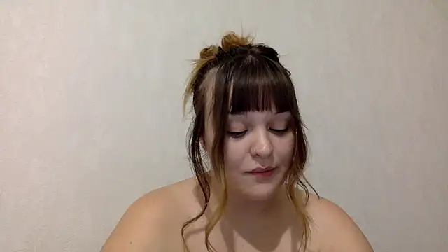 Snapshot of Blue-Coxy chatting on July 12, 2026, 1:23 pm Blue-Coxy online show from July 12, 2026, 1:23 pm