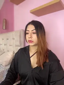 Snapshot of MaddieHunter chatting on November 26, 2025, 1:22 pm MaddieHunter online show from November 26, 2025, 1:22 pm