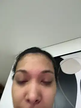 Snapshot of KarolRojas_22 chatting on June 10, 2026, 7:09 am KarolRojas 22 online show from June 10, 2026, 7:09 am