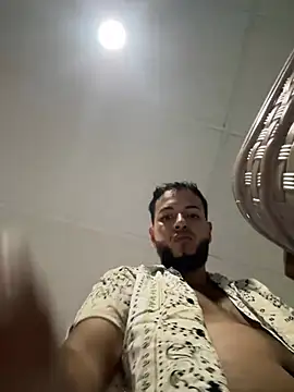 Snapshot of tratosucio chatting on May 4, 2026, 7:22 am tratosucio online show from May 4, 2026, 7:22 am