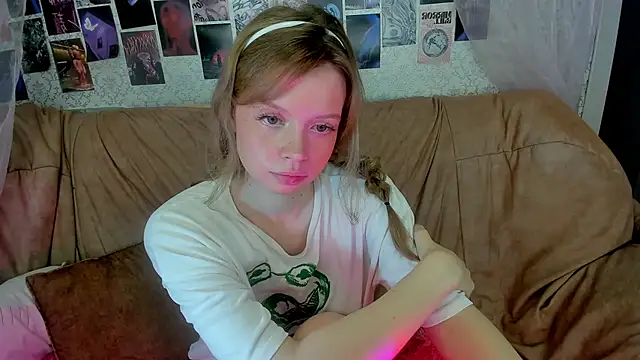 AlysaMeow online show from June 7, 2026, 4:12 pm