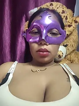 aarti03fb online show from April 14, 2026, 5:40 pm