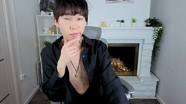 Snapshot of YugoAsian chatting on November 24, 2025, 3:45 pm YugoAsian online show from November 24, 2025, 3:45 pm