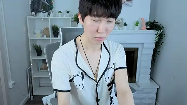 Snapshot of YugoAsian chatting on November 30, 2025, 12:28 pm YugoAsian online show from November 30, 2025, 12:28 pm