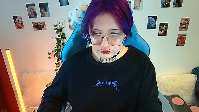 Snapshot of face_error chatting on December 4, 2025, 10:14 am face error online show from December 4, 2025, 10:14 am