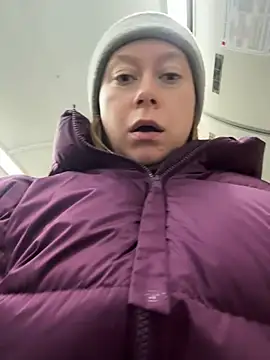 Brooke lover online show from February 22, 2026, 7:04 pm