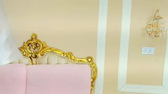 HallieStone online show from January 13, 2026, 1:04 pm