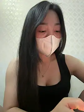 lana-kan online show from June 22, 2026, 4:37 pm