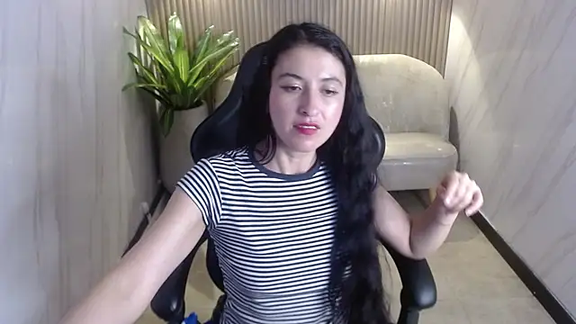 Snapshot of tatiscelis_tf chatting on November 28, 2025, 12:55 am tatiscelis tf online show from November 28, 2025, 12:55 am