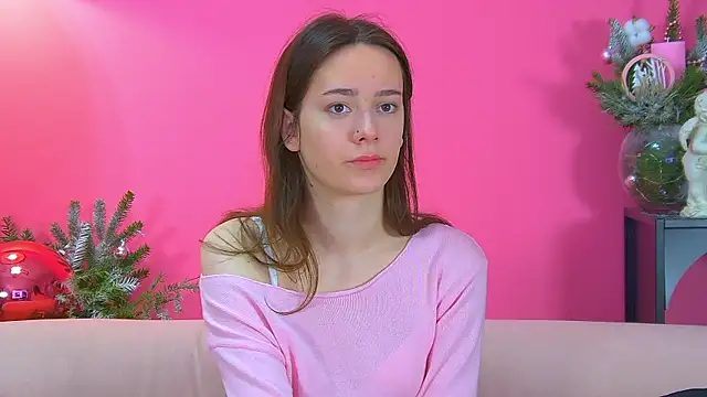 LilyLanes online show from December 18, 2025, 7:02 am