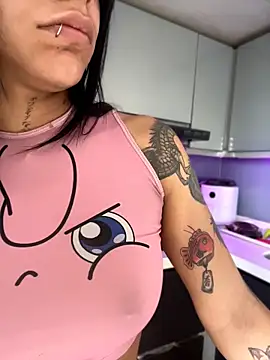 SaraAndrade  online show from April 8, 2026, 3:35 pm