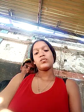 Snapshot of rachelbunny_and_kevin chatting on November 27, 2025, 8:09 pm rachelbunny and kevin online show from November 27, 2025, 8:09 pm