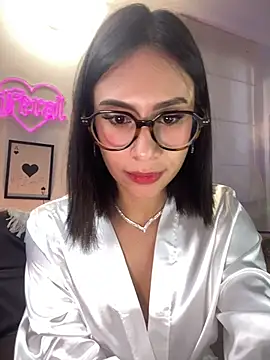 Snapshot of Rue_Bellafire chatting on December 1, 2025, 6:31 pm Rue Bellafire online show from December 1, 2025, 6:31 pm